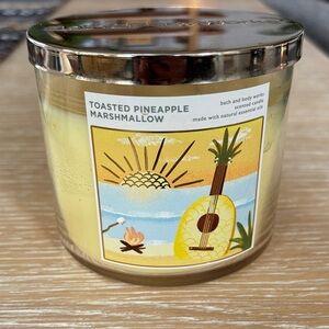 New! Bath & Body Works Toasted Pineapple Marshmallow Candle - Yellow and Silver